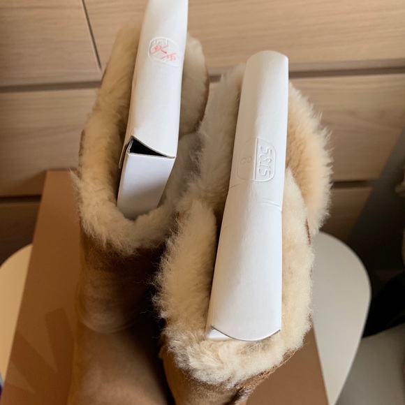 UGG Bailey Button Triplet/Chestnut/Size 7 *EUC - Picture 2 of 7